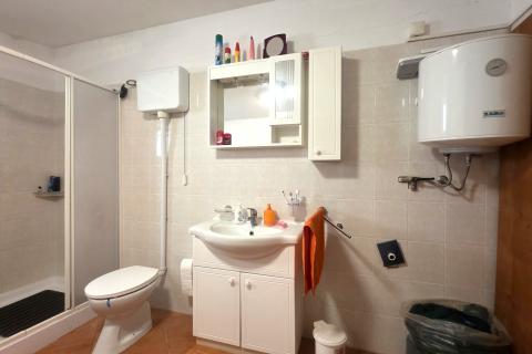 Istra,Lovrečica,okolica-Kuća s velikom okućnicom