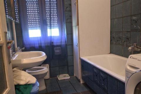 Rijeka, Kozala, stan 55 m2 - useljiv, ali za adaptaciju