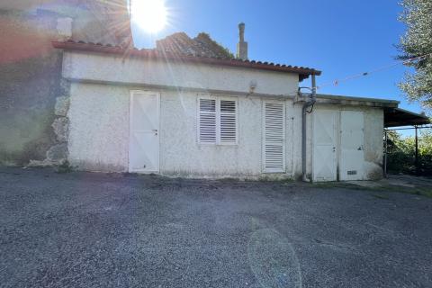 Novi Vinodolski, Bribir &ndash; house with 2 apartments and land