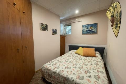 Novi Vinodolski, Bribir &ndash; house with 2 apartments and land