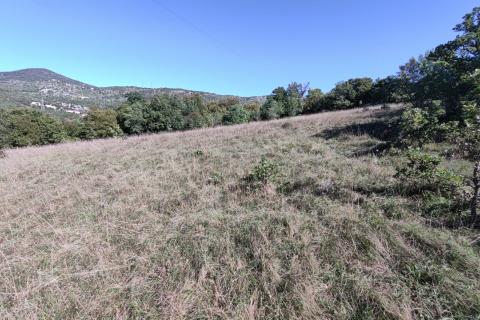 Krasica, Bakar, zemljište površine 7776m2, građevinsko 4200m2 + poljoprivredno 3576m2