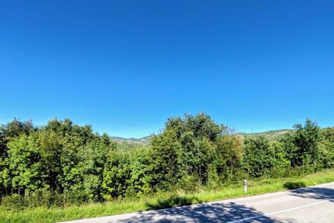 Krasica, Bakar, zemljište površine 7776m2, građevinsko 4200m2 + poljoprivredno 3576m2