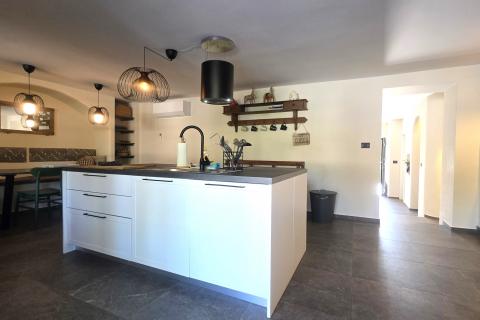 Istra,Buje-Triban-Renovinara kuća s bazenom