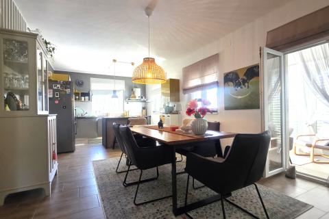 Istra,Lovrečica okolica-Samostojeća kuća s bazenom