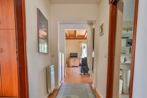 Poreč, okolica, samostojeća kuća sa bazenom i studio apartmanom