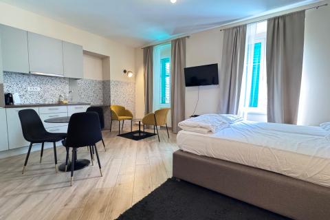 Rijeka, Centar, tri stana 151m2