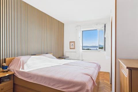 Crikvenica, Selce - rijedak trosoban stan sa  parkingom