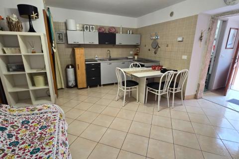 Istra, Rovinj, centar, mirna ulica, dva stana+vlastito dvorište