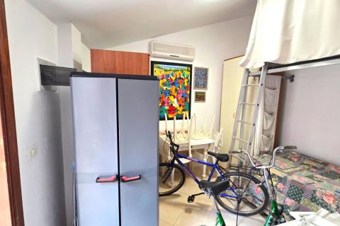 Istra, Rovinj, centar, mirna ulica, dva stana+vlastito dvorište