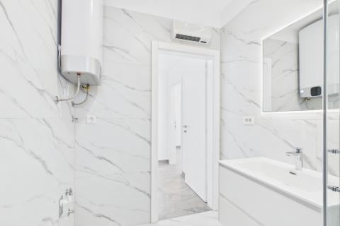 Crikvenica – novogradnja s pogledom, terasa i parking