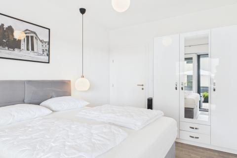 Istrien, Medulin – Luxusvilla mit drei Apartments, 200 m vom Strand – Meerblick