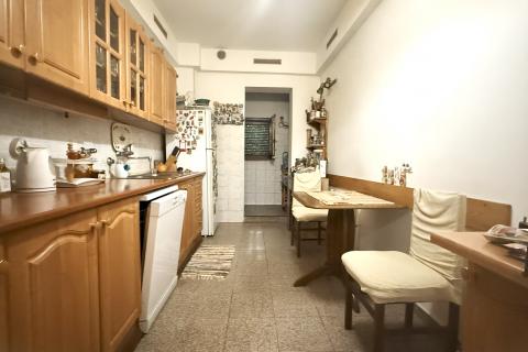 Zagreb, Kustošija, Etažirana kuća sa tri stana