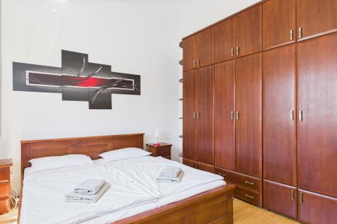 Novi Vinodolski- stan 2.red od mora sa jacuzzijem