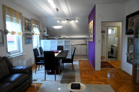 Zagreb, Bukovac - stan s 2 spavaće sobe, spremište, parking