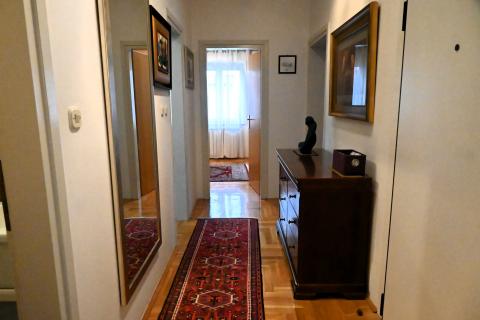 Zagreb, Bukovac - stan s 2 spavaće sobe, spremište, parking