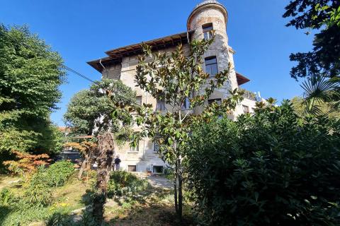 Pula, Zentrum – Wohnung in einer k.u.k.-Villa