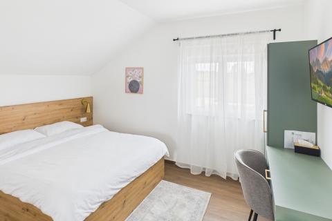 Gästehaus mit Bauland – Plitvicer Seen, Irinovac