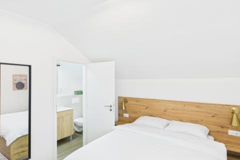 Gästehaus mit Bauland – Plitvicer Seen, Irinovac