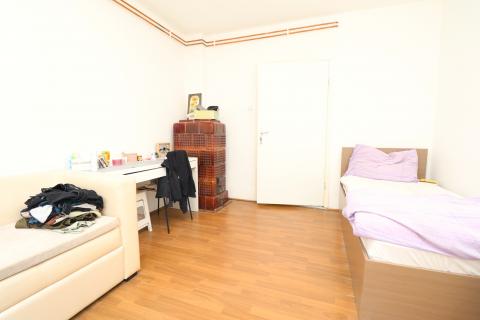 Zagreb, Srednjaci, stan u prizemlju s dvije spavaće sobe, 56m2