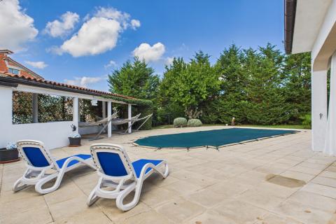 Istra, Rovinjsko Selo - kuća s velikom okućnicom