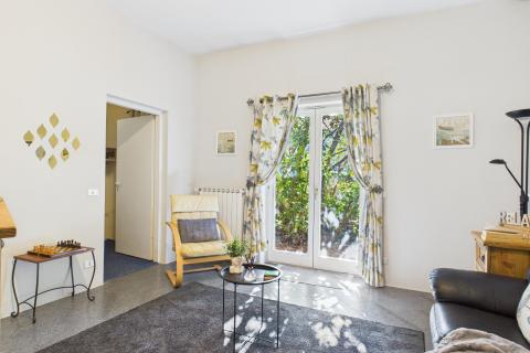 Istra, Rovinjsko Selo - kuća s velikom okućnicom