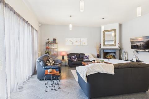 Istra, Rovinjsko Selo - kuća s velikom okućnicom