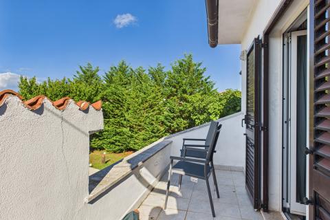 Istra, Rovinjsko Selo - kuća s velikom okućnicom