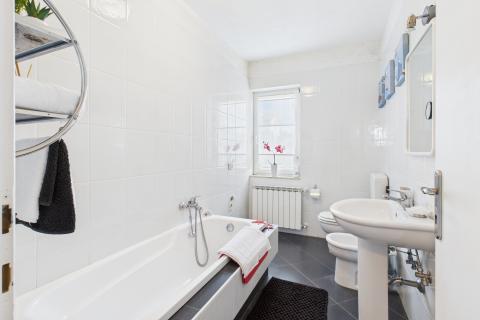 Istra, Rovinjsko Selo - kuća s velikom okućnicom