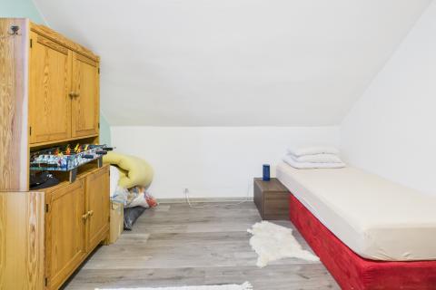 Tuheljske toplice - obiteljska kuća, katnica, okućnica 