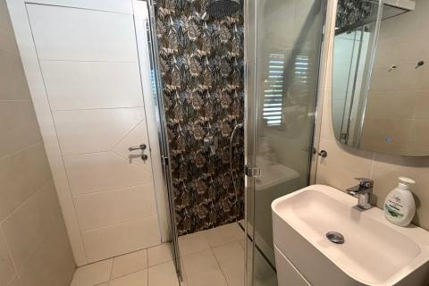 OPATIJA,VOLOSKO- NOVOGRADNJA, stan s bazenom i pogledom na more