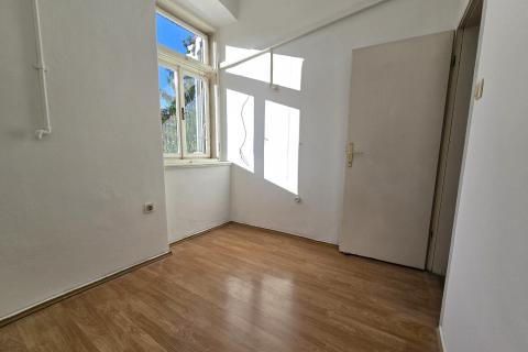 Istra, Pula - Stan s potencijalom u centru 300m od arene