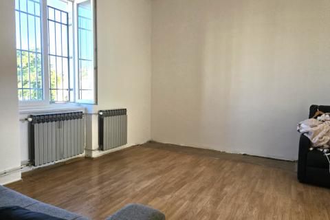 Istra, Pula - Stan s potencijalom u centru 300m od arene