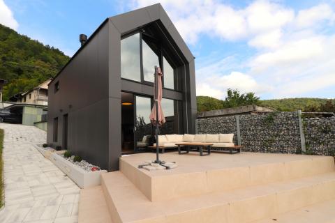 Sveta Jana – moderna kuća s bazenom