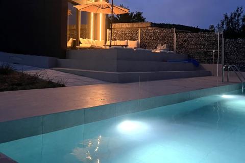 Sveta Jana – moderna kuća s bazenom