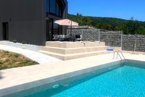 Sveta Jana – moderna kuća s bazenom