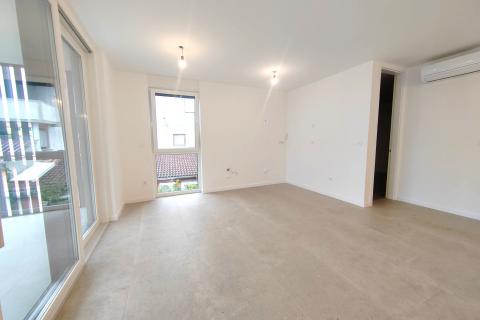 OTOK KRK, OMIŠALJ - apartman na 150 metara do mora