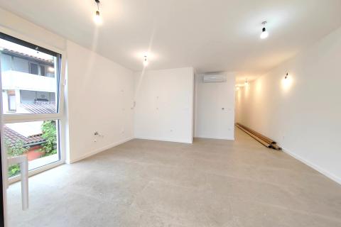 OTOK KRK, OMIŠALJ - apartman na 150 metara do mora