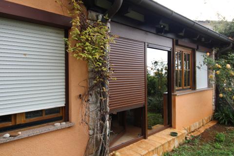 Istra, Višnjan, samostojeća kuća s okućnicom