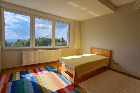 Zagreb, Šestine – dvoetažni stan s garažom i pogledom na grad