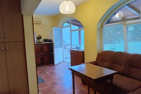 Jurandvor - stan 60m2, garaža 14m2