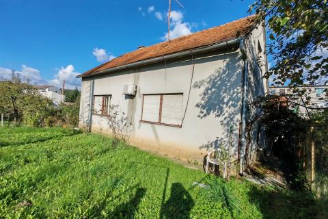 Huis Duga Resa, 93m2