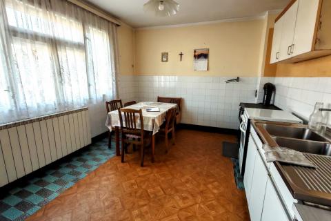 Huis Duga Resa, 93m2