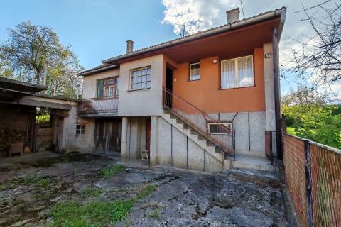 Huis Duga Resa, 93m2