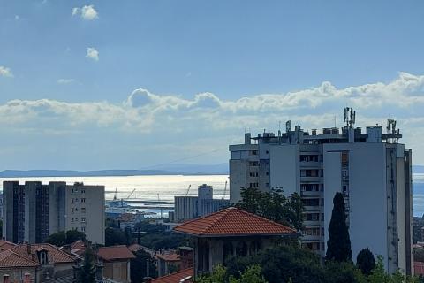 Rijeka, Podmurvice - trosoban stan sa prekrasnim pogledom na more, odlična lokacija, 69 m2