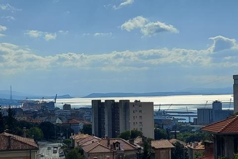 Rijeka, Podmurvice - trosoban stan sa prekrasnim pogledom na more, odlična lokacija, 69 m2