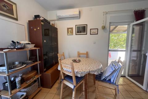OTOK KRK-GRAD KRK,apartman 150 metara do mora