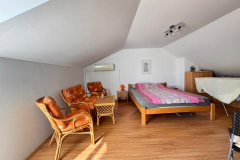 OTOK KRK-GRAD KRK,apartman 150 metara do mora