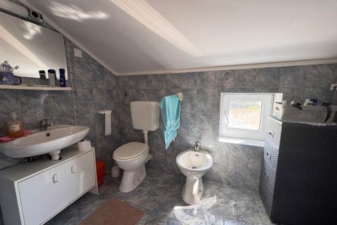 OTOK KRK-GRAD KRK,apartman 150 metara do mora