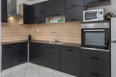 Bribir- kuća sa 3 stana i bazenom