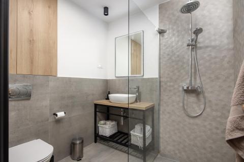 Bribir- kuća sa 3 stana i bazenom